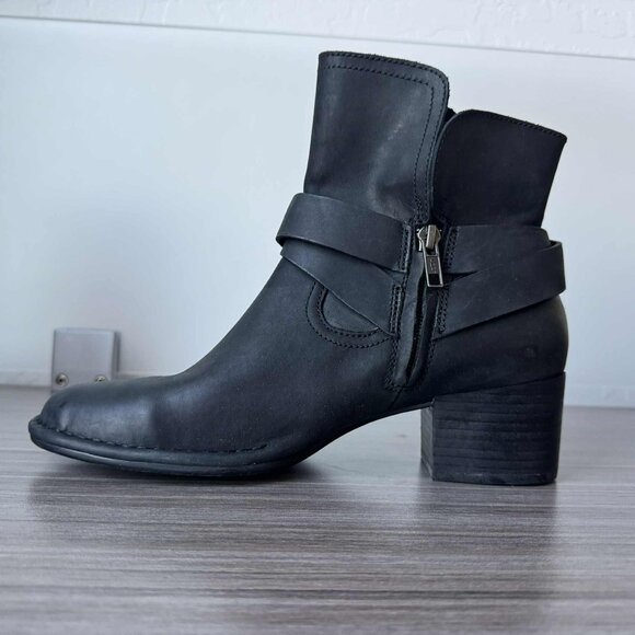 UGG Women's Elysian Zip Up Ankle Boots Bootie $170 in Black 1095792 - Picture 8 of 11
